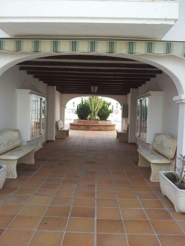 Puerto De La Duquesa Beach Apartment Castillo de Sabinillas Eksteriør billede
