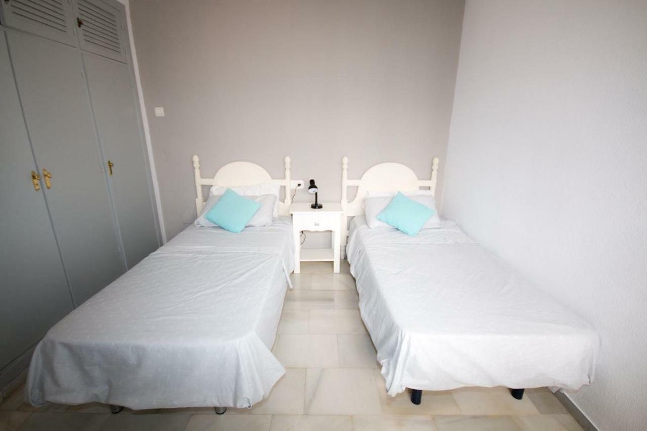 Puerto De La Duquesa Beach Apartment Castillo de Sabinillas Eksteriør billede