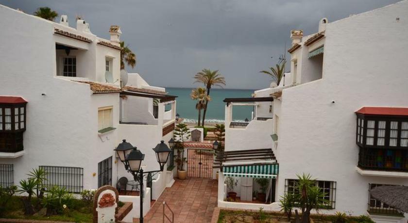 Puerto De La Duquesa Beach Apartment Castillo de Sabinillas Eksteriør billede