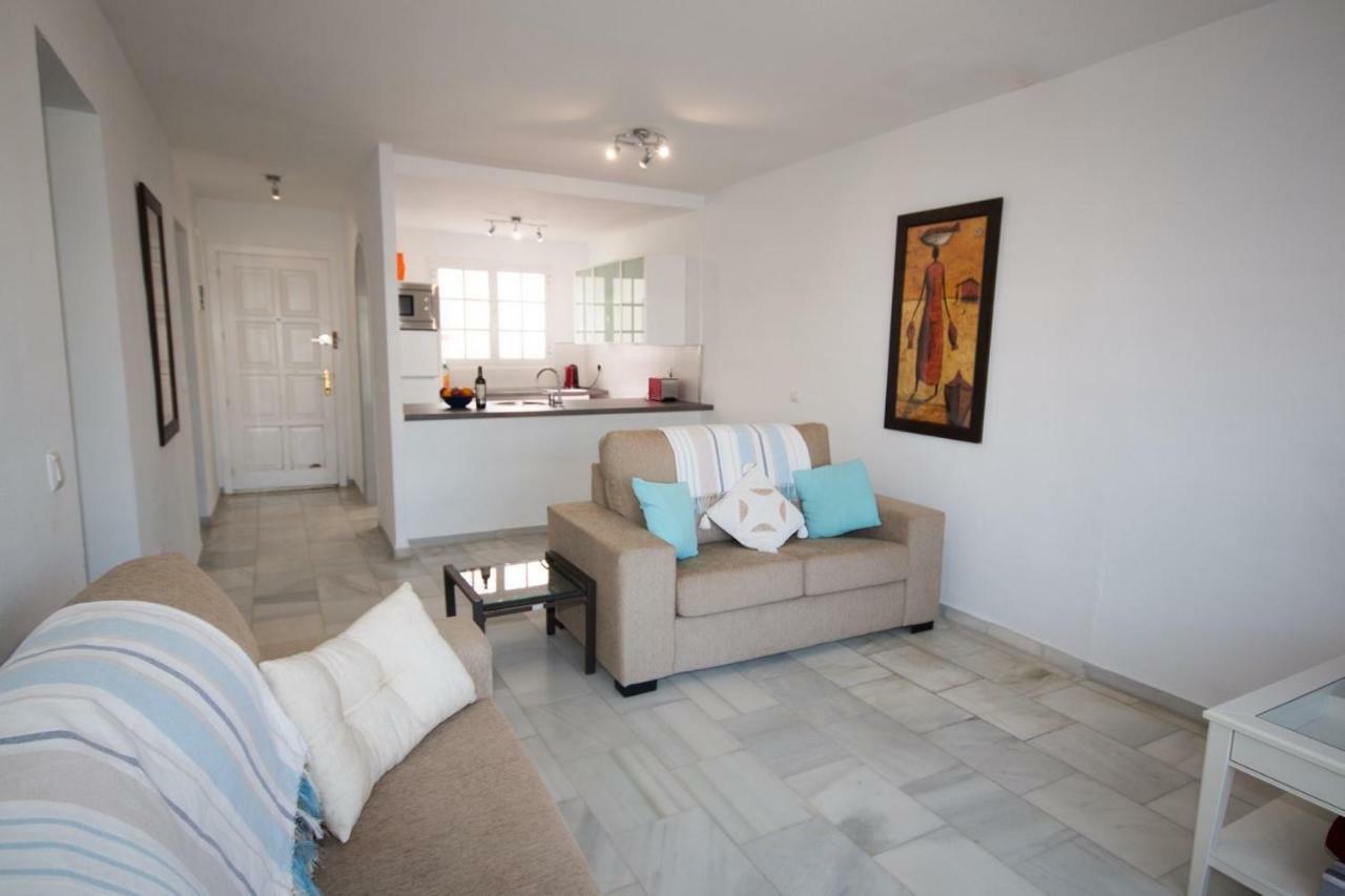Puerto De La Duquesa Beach Apartment Castillo de Sabinillas Eksteriør billede